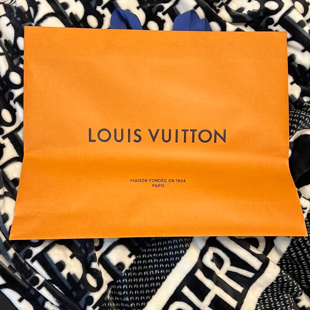 Authentic Large Louis Vuitton Bag